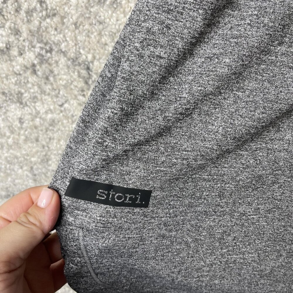 Stori Shirt Mens Large Gray Icon Tech SS Onyx Athletic Performance Stretch Tee - Picture 7 of 7